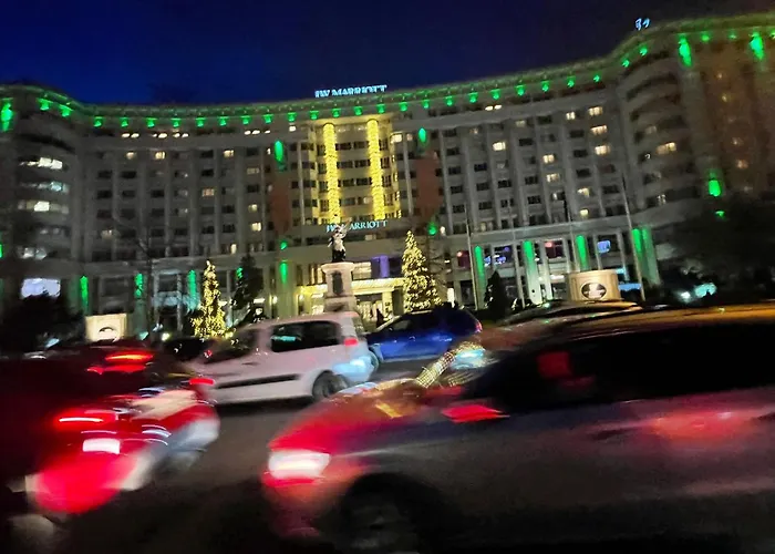 Zona Marriott-palatul Parlamentului Апартаменти Бухарест